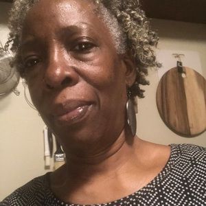 Meet your Posher, Thadine